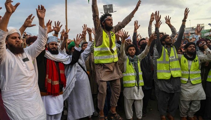 سعد رضوی کی رہائی کے خلاف پنجاب حکومت کی جانب سے دائراپیل واپس لینے کا بھی فیصلہ کیا گیا ہے، محکمہ داخلہ پنجاب— فوٹو:فائل