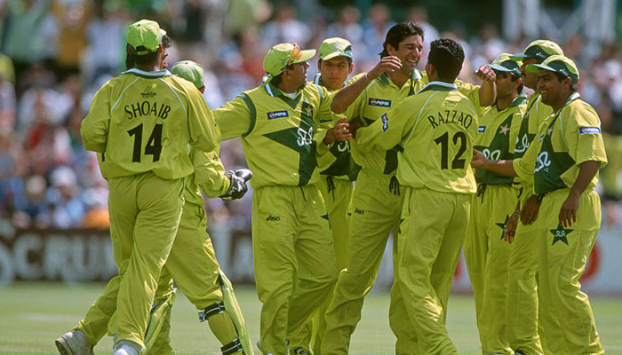 پاکستان اور آسٹریلیا 1999 کے ورلڈکپ فائنل میں دوسری بار ناک آؤٹ مقابلے میں آمنے سامنے آئے اور اس بار بھی شکست پاکستان کے حصے میں آئی— فوٹو: فائل