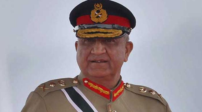 آرمی چیف کا آرمرڈ کور رجمنٹل سینٹر نوشہرہ کا دورہ