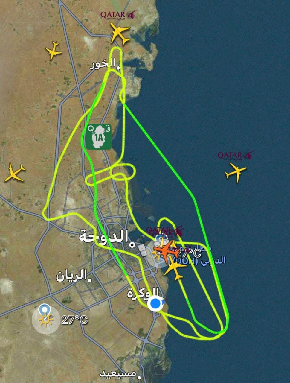 قطر ائیر ویز کی پرواز کیو آر 2022 نے دوحہ انٹرنیشنل ائیرپورٹ سے صبح 10 بجکر 17 منٹ پر ٹیک آف کیا— فوٹو: افضل ندیم ڈوگر