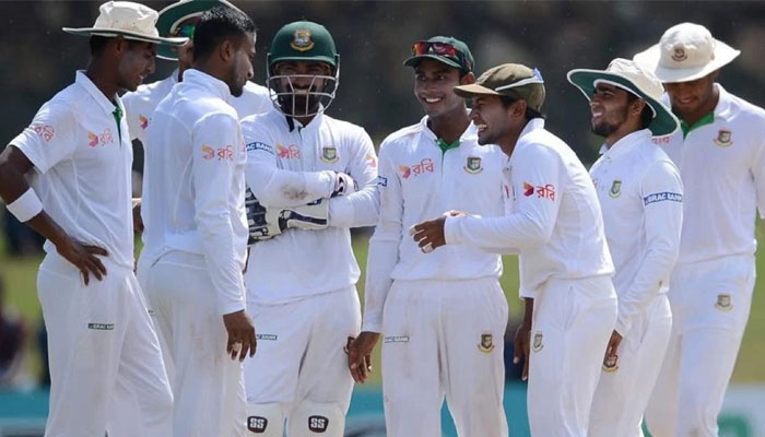 بنگلادیش کرکٹ بورڈ کے مطابق مومن الحق ٹیم کی قیادت کریں گے جبکہ مشفیق الرحیم کی ٹیم میں واپسی ہوئی ہے۔ —فوٹو: فائل