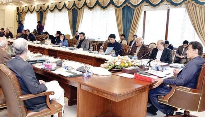 وزیراعظم عمران خان کی زیر صدارت ترجمانوں کے اجلاس کی اندرونی کہانی سامنے آگئی ہے۔ —فوٹو: فائل