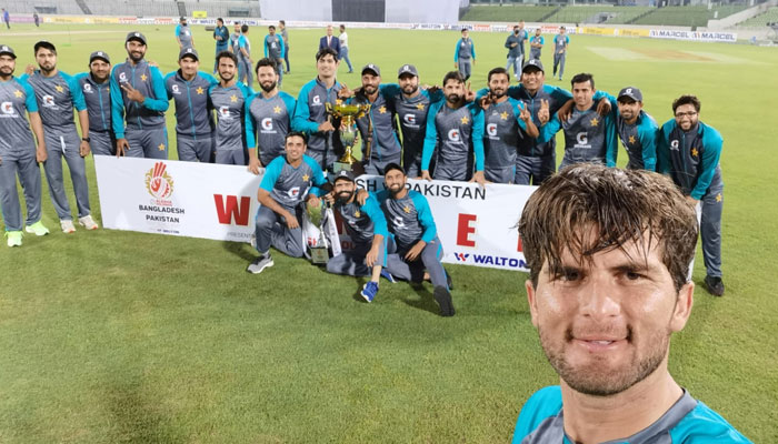 پاکستان کے 300 رنز کے جواب میں بنگلا دیش کی پوری ٹیم پہلی اننگز میں 87 رنز پر آؤٹ ہوئی جبکہ دوسری اننگز میں میزبان ٹیم 205 رنز بنا سکی— فوٹو: پی سی بی