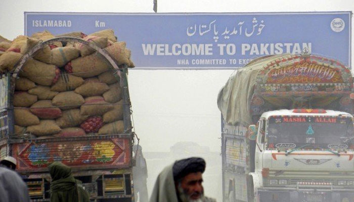 طالبان دور حکومت میں پاکستانی برآمدات 40 فیصد کم ہو گئی ہے۔ فوٹو: فائل