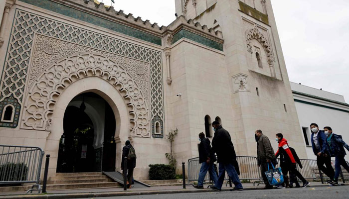 مسجد میں دیےگئے خطبات نفرت اور تشددکو ہوا دیتے ہیں اور جہاد کا دفاع کرتے ہیں، فرانسیسی حکام کا الزام— فوٹو: فائل