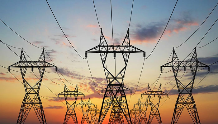 بجلی کی تقسیم کار کمپنیوں کی جانب سے فیول پرائس ایڈجسٹمنٹ کی مد میں فی یونٹ بجلی 4 روپے 33 پیسے مہنگی کرنے کی درخواست پر سماعت چیئرمین نیپرا نے کی۔ فوٹو: فائل