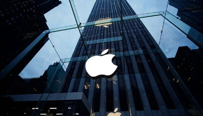 ایپل 30کھرب ڈالرز کی مارکیٹ ویلیو رکھنے والی دنیا کی پہلی کمپنی بن گئی۔ —فوٹو: فائل