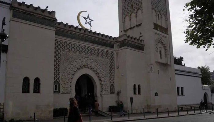 مسجد نے حکومت کی جانب سے کالعدم کی گئی دو تنظیموں کی حمایت کی خلاف ورزی بھی کی ہے، فرانسیسی وزیر داخلہ— فوٹو:فائل
