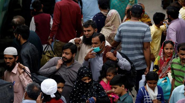 کراچی میں کورونا کیسز میں تشویشناک اضافہ، شرح 35 فیصد سے بھی تجاوز کر گئی