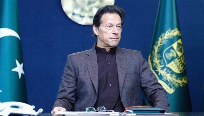 میڈ ان پاکستان ہیں، میں باہر کے کپڑے نہیں پہنتا، کوشش ہے ہر چیزپاکستان میں بنائیں، عمران خان— فوٹو: پی ٹی آئی