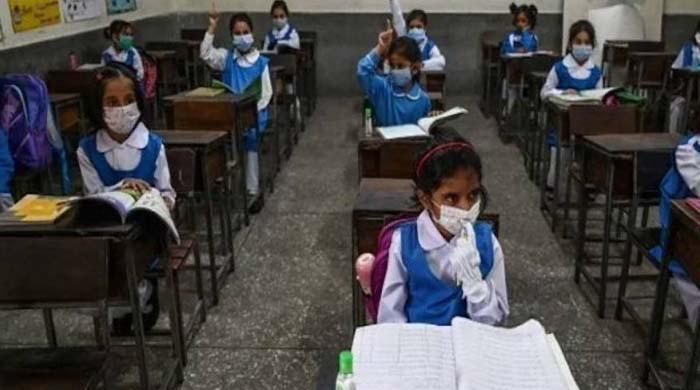 کورونا کا پھیلاؤ: لاہور اور راولپنڈی کے اسکولوں میں 50 فیصد حاضری کی تاریخ میں توسیع