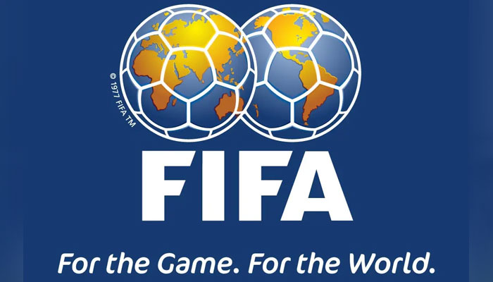 فٹبال کی عالمی تنظیم فیفا نے روسی پرچم اور ترانے کے استعمال پر پابندی عائد کر دی ہے ۔ —فوٹو: فائل