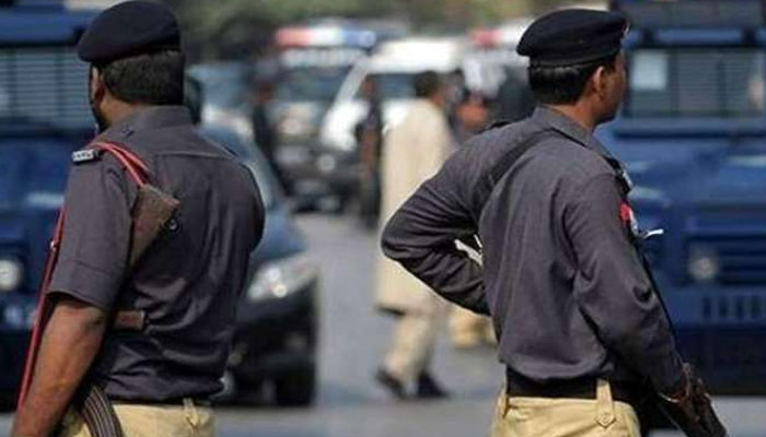 40-years-of-service-first-and-last-promotion-of-103-constables-near-karachi-police-retirement