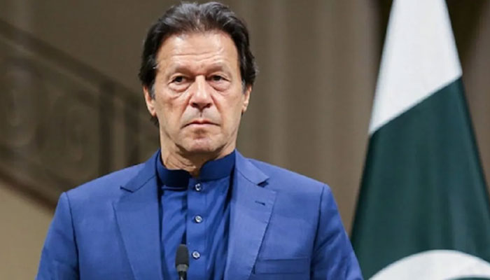 وزیر اعظم عمران خان نے پشاور دھماکے میں جاں بحق ہونے والے افراد کے لواحقین سے اظہار تعزیت کیا ہے۔ —فوٹو: فائل