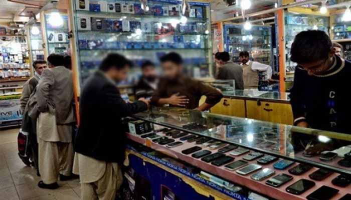 اب موبائل فون فروخت کے لیے کراچی کا شناختی کارڈ ہوا لازمی ہے، بغیر تصدیق کراچی کا کوئی بھی دکاندار موبائل فون نہیں خریدے گا: رضوان عرفان/ فائل فوٹو