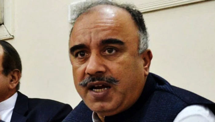 خیبرپختونخوا کے گورنر شاہ فرمان کے مستعفی ہونےکا امکان ہے۔—فوٹو: فائل