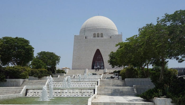 ماضی میں اس منصب پر فائز ہونے والے ہرنئے وزیر اعظم پہلی فرصت میں کراچی میں مزار قائد پرحاضری دیتے رہے ہیں/ فائل فوٹو