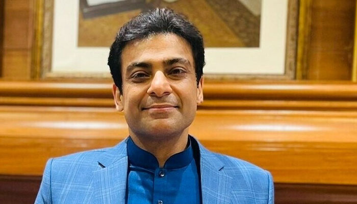 پنجاب اسمبلی میں اپوزیشن اتحاد کے امیدوار حمزہ شہباز شریف 197 ووٹ لے کر نئے قائد ایوان منتخب ہوگئے، پرویز الٰہی کو کوئی ووٹ نہیں پڑا— فوٹو: سوشل میڈیا