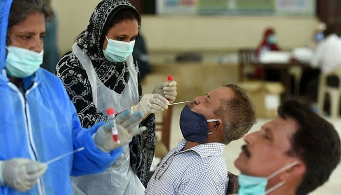 کورونا وائرس سے عوام کو تحفظ دینے کیلئے بھرپور اقدامات کیے جارہے ہیں، قادر پٹیل— فوٹو:فائل