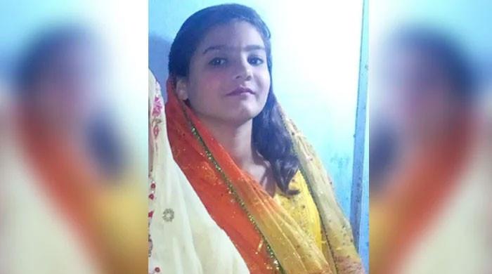 کراچی، صدر دھماکے میں مبینہ لاپتہ ہونیوالی 15 سالہ لڑکی پولیس شکایتی مرکز پہنچ گئی