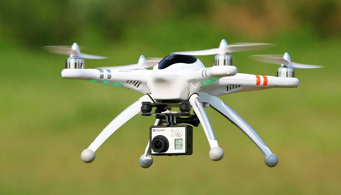 محکمہ داخلہ سندھ کے مطابق دفعہ 144 کے تحت ڈرون اڑانے پر 60 روز کیلئے پابندی ہوگی— فوٹو: فائل