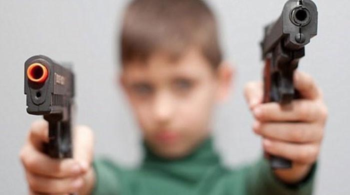8 سالہ بچہ اسکول میں  پستول لے آیا، غلطی سے گولی چلنے سے ساتھی طالبعلم زخمی
