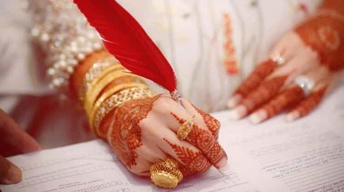 انٹرنیٹ پر دوستی، امریکی ڈاکٹر پاکستانی درزی سے شادی کیلئے گوجرانوالہ آگئی