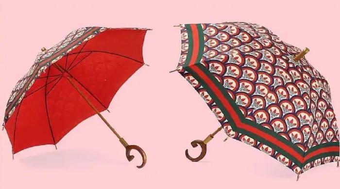 لاکھوں روپے کی ایسی چھتری جو بارش سے محفوظ نہیں رکھ سکتی