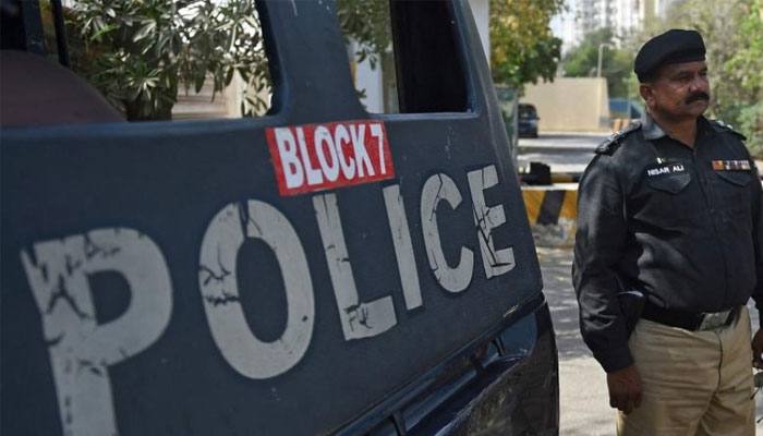 کراچی میں رکن سندھ اسمبلی شہزاد قریشی اور لاہور میں شاہنواز جدون کے گھروں پر چھاپے مارے گئے/ فائل فوٹو