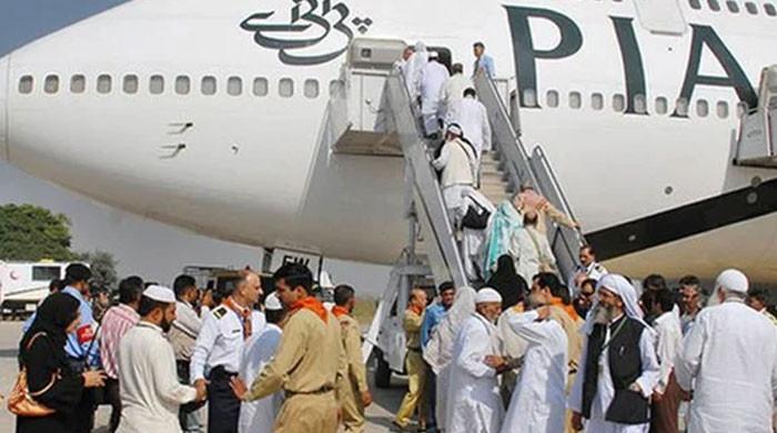 کراچی ائیرپورٹ سے پی آئی اے کی پہلی پرواز عازمین کو لے کر مدینہ روانہ