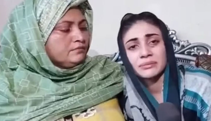 دانیہ کی والدہ نے بیٹی کے دفاع میں ایک ویڈیو بیان جاری کیا جو دانیہ کے ہی انسٹاگرام پر شیئر کیا گیا ہے/ فوٹو فائل