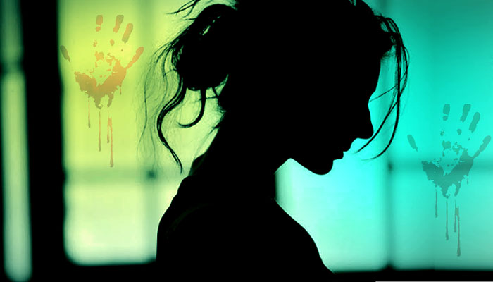 لڑکی نے بتایا کہ وہ ڈر کر بھاگی اور خود کو واش روم میں بند کرلیا— فوٹو: فائل