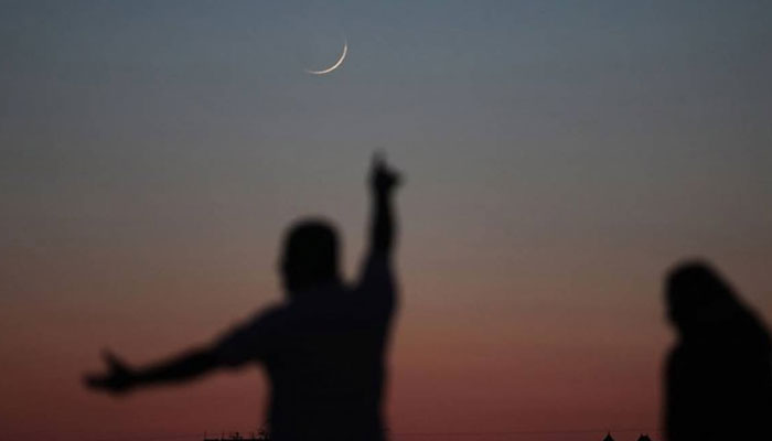 سعودی سپریم کورٹ نے شہریوں سے اپیل کی ہے کہ وہ بدھ کو ذوالحجہ کا چاند دیکھیں— فوٹو: فائل