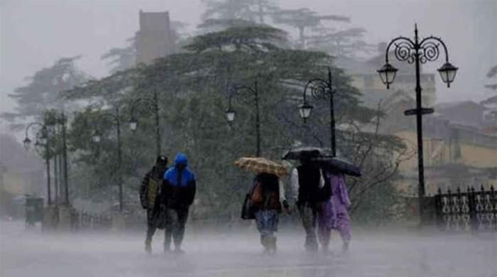 محکمہ موسمیات نے کراچی اور حیدرآباد میں موسلا دھار بارش کی پیش گوئی کردی