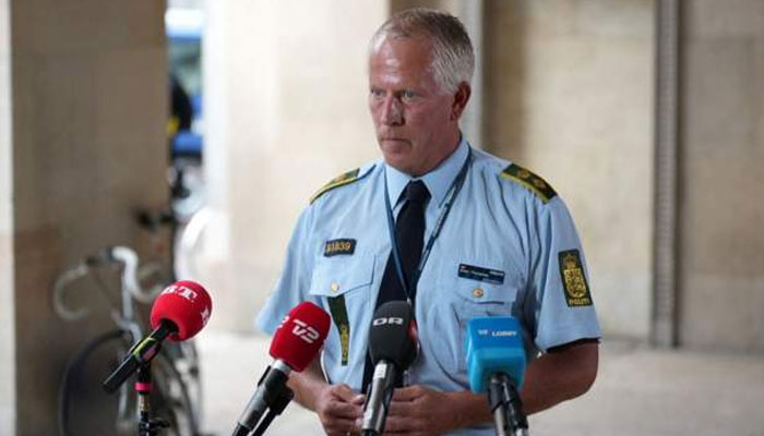 کوپن ہیگن کے پولیس چیف کا کہنا تھا کہ وہ اس حملے کو ابھی دہشت گردی کی کارروائی قرار نہیں دے سکتے۔—فوٹو: رائٹرز