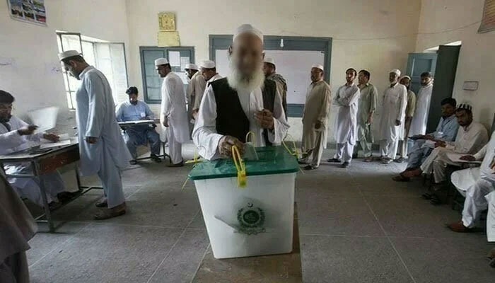 پنجاب کے 20 حلقوں میں ضمنی انتخابات کے لیے پولنگ جاری ہے/فوٹوفائل