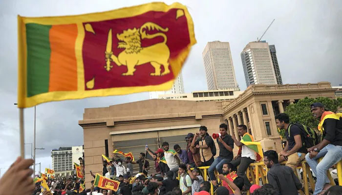 12 جنوری 2022 کو سری لنکا نے اعلان کیا کہ وہ آئی ایم ایف کے پاس نہیں جائے گا چین سے نئے قرضے لے گا لیکن 4 ماہ بعد دیوالیہ ہوگیا— فوٹو: فائل
