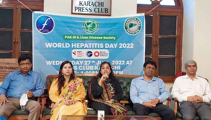 ہیپاٹائٹس بی اور سی کے نتیجے میں پاکستان میں ہر 15 منٹ میں ایک شخص جاں بحق ہو جاتا ہے: ڈاکٹر لبنیٰ کمانی۔