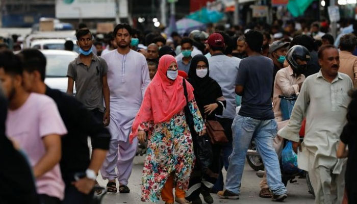 سندھ میں مجموعی طور پرکورونا کے 7360 ٹیسٹ کیے گئے اور 254 افراد میں وائرس کی تصدیق ہوئی جب کہ صوبے بھر میں شرح 3.45فیصد رہی/ فائل فوٹو