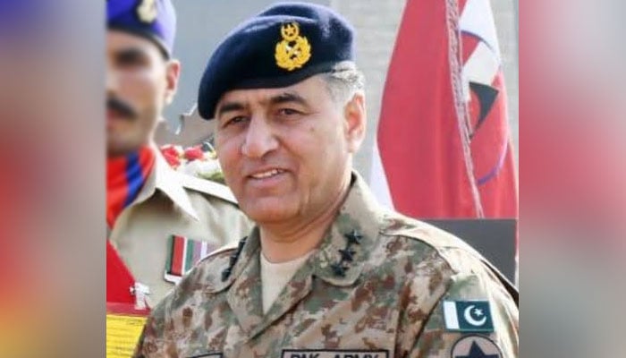 لیفٹیننٹ جنرل سردار حسن اظہر حیات کور کمانڈر پشاور تعینات کیا گیا ہے: آئی ایس پی آر— فوٹو: فائل