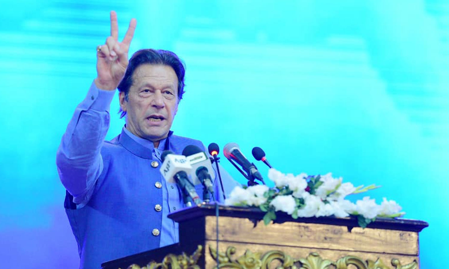 پی ٹی آئی اراکین کے استعفوں کے بعد خالی ہونے والی قومی اسمبلی کی 9 نشستوں پر ضمنی انتخابت 25ستمبر کو ہوگا، عمران خان نے تمام حلقوں میں خود کھڑا ہونے کا اعلان کیا ہے— فوٹو: فائل