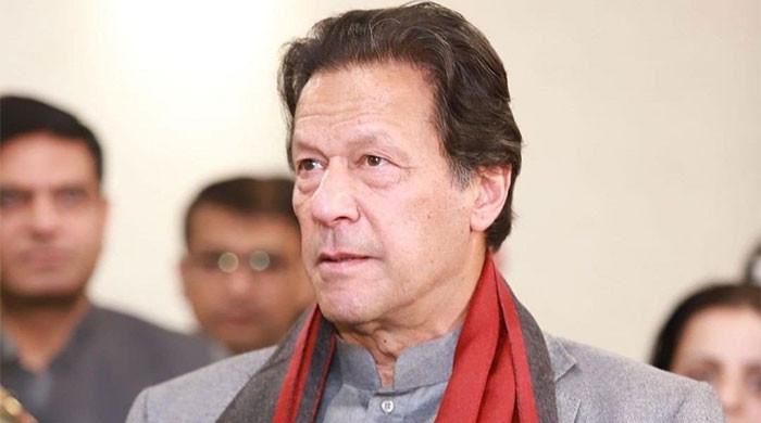 عمران خان کےکاغذات نامزدگی جمع، پہلی مرتبہ ایک امیدوار 9 حلقوں سے انتخاب لڑےگا