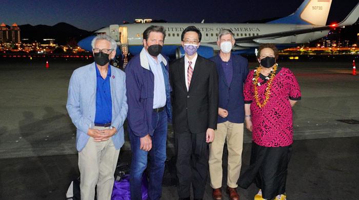 نینسی پلوسی کے بعد امریکی کانگریس کا وفد بھی غیراعلانیہ دورے پر تائیوان پہنچ گیا