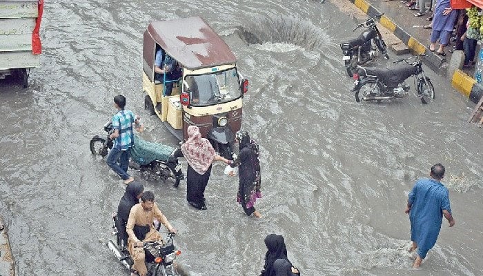 دوسرے نمبر پر اس دورانیے میں مسرور بیس کے علاقے میں 713 ملی میٹر بارش ریکارڈ کی گئی: محکمہ موسمیات/ فائل فوٹو