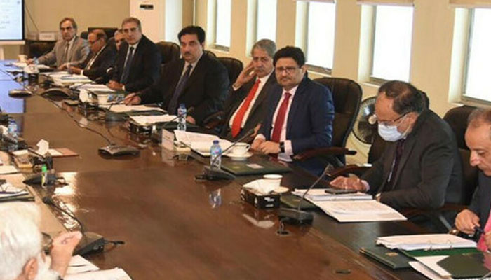 وزیر خزانہ مفتاح اسماعیل کی زیر صدارت اقتصادی رابطہ کمیٹی کا اجلاس ہوا جس میں تمام لگژری اشیاء کی درآمد پر پابندی ختم کرنے کی منظوری دی/ فائل فوٹو