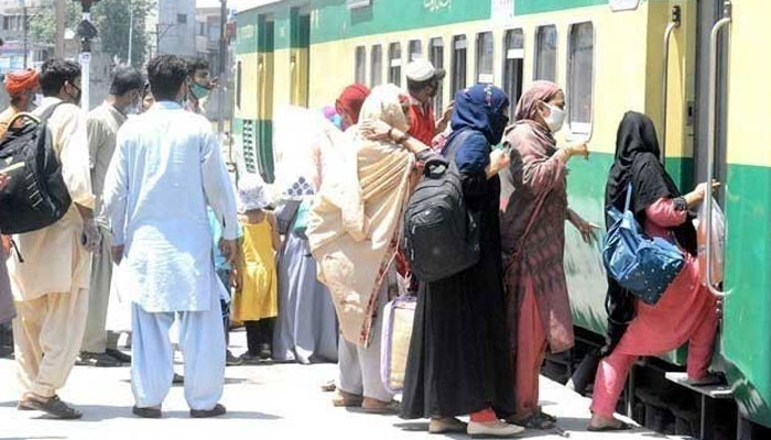 26 سے 30 اگست تک لاہور سے کراچی اور کوئٹہ آپریشن بند رہے گا: ریلوے حکام— فوٹو: فائل