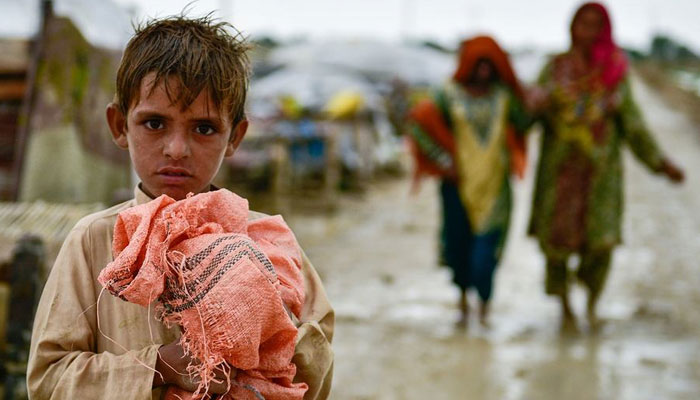 پاکستان کیلئے مختلف ممالک سے مالی اور دیگر امداد کا سلسلہ شروع ہوگیا— فوٹو: فائل