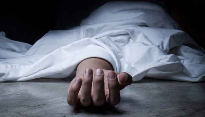 عمارت سے گر کر جاں بحق ہونے والے دونوں مزدوروں کی لاشیں جناح اسپتال منتقل کر دی گئی ہیں۔ فوٹو فائل