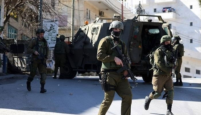 فلسطین میں اسرائیلی فوج نے مغربی کنارے میں فائرنگ کر کے دو فلسطینی شہریوں کو شہید کردیا — فوٹو: فائل