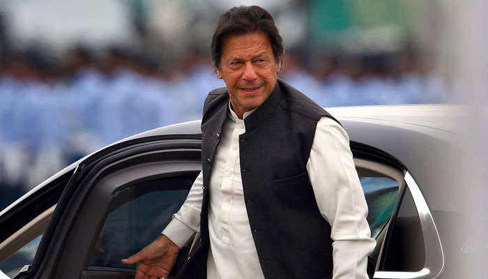 عمران خان کو جے آئی ٹی نے آج دن 3بجے تھانہ مارگلہ میں طلب کیا تھا، عدم حاضری پر پولیس مؤقف کے ساتھ چالان عدالت میں جمع کرائے گی— فوٹو: فائل